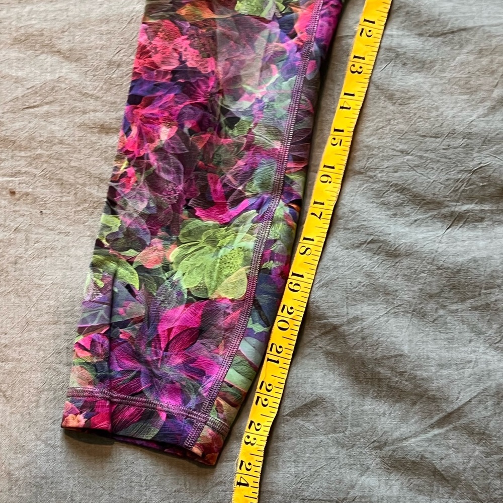 Lululemon Wunder Under High Rise tights; NWOT; size 8; multi color - Picture 5 of 9